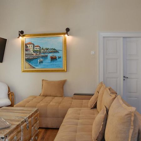 The Veranda Of Gavrion-Exclusive, Centrally Located With Seaview ภายนอก รูปภาพ